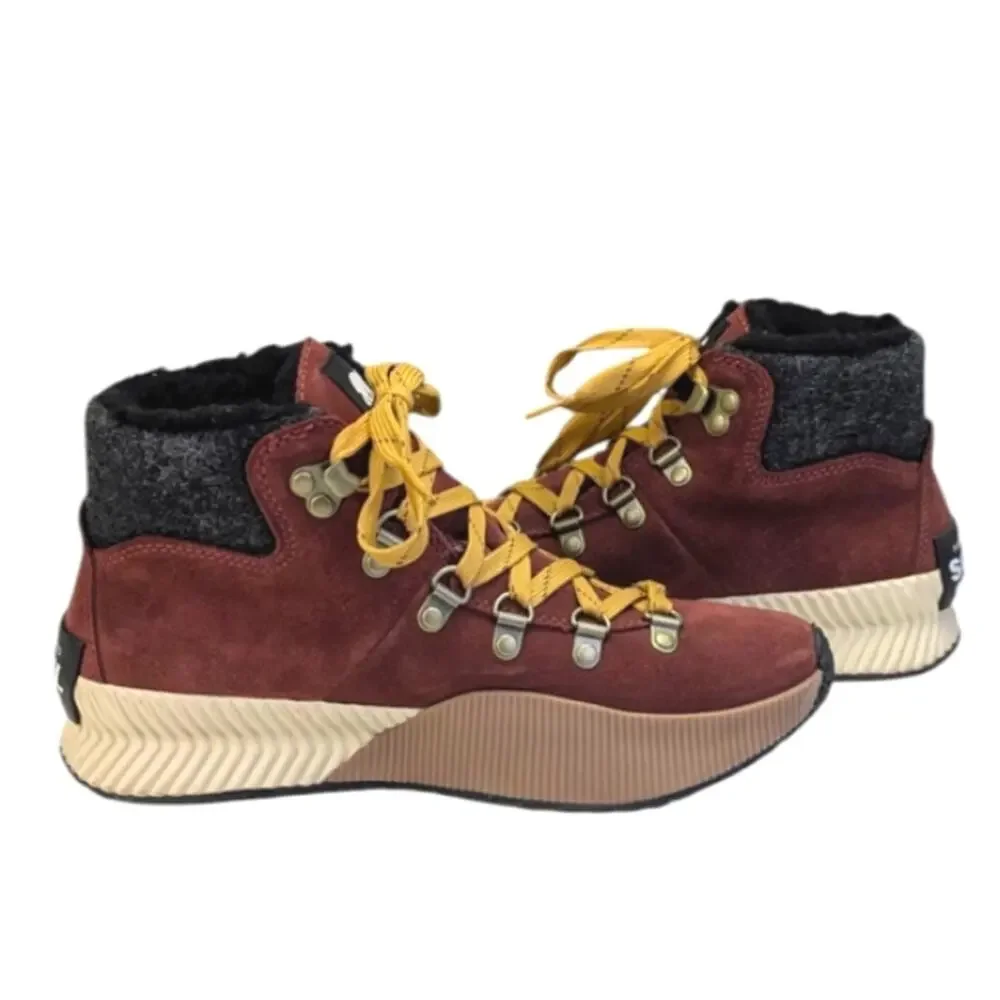 Sorel Out 'N' About III Conquest Boots Size 7  EUC   S3816
